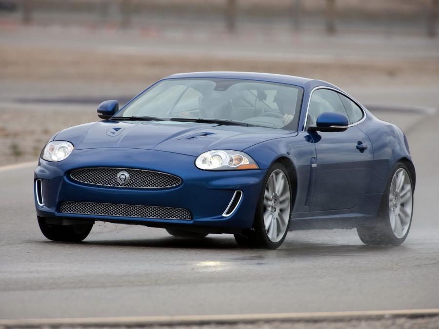  Jaguar XKR Coupe 2009 года  (US) (фото 5 из 8)